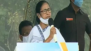 اہم خبریں LIVE: امِت بھیا، پہلے دہلی سنبھالو پھر بنگال کی سوچو، ممتا بنرجی کا طنز
