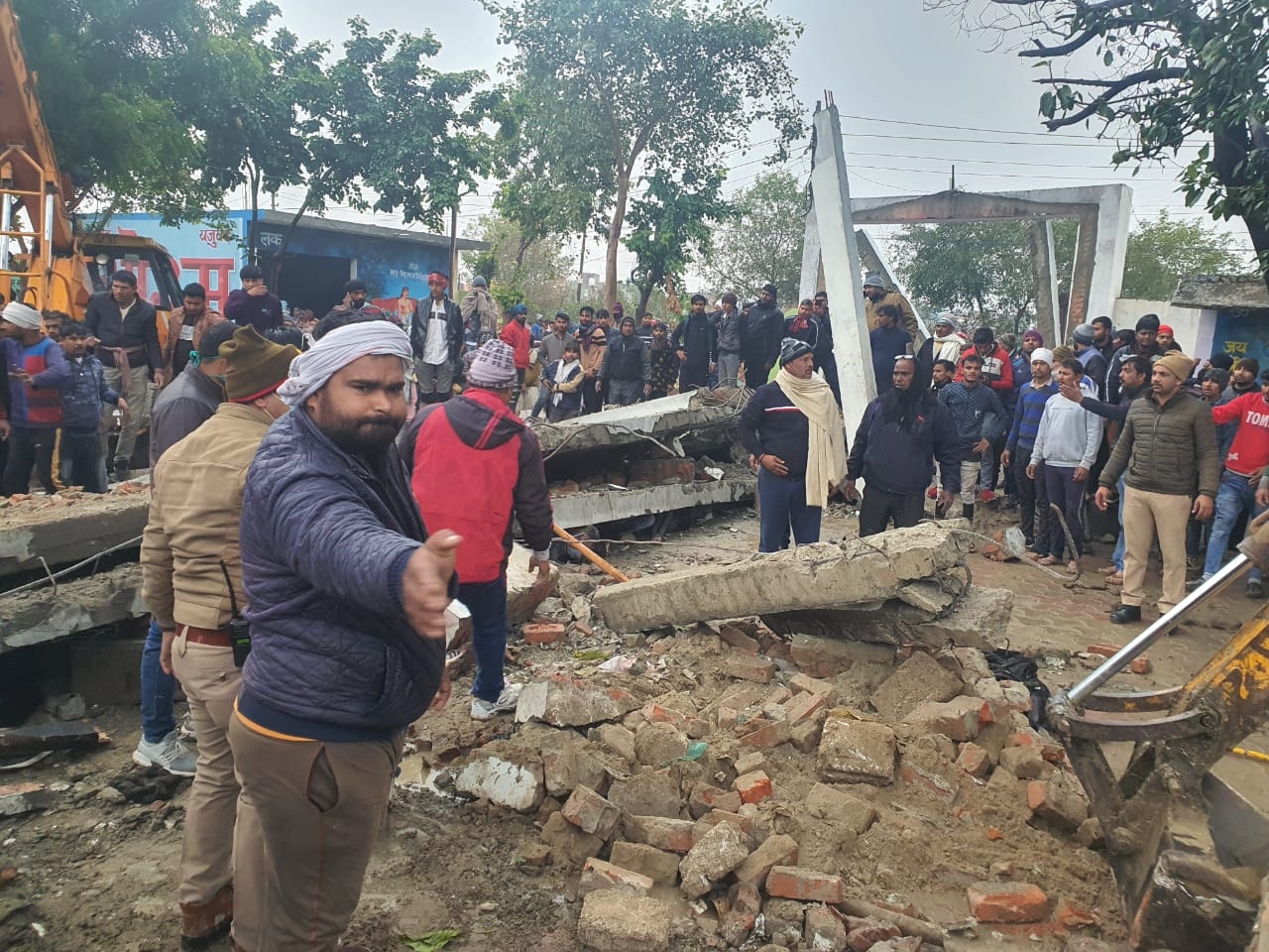 مرادنگر حادثہ: مہلوکین کے اہل خانہ سے ایس پی-عآپ لیڈران کی ملاقات