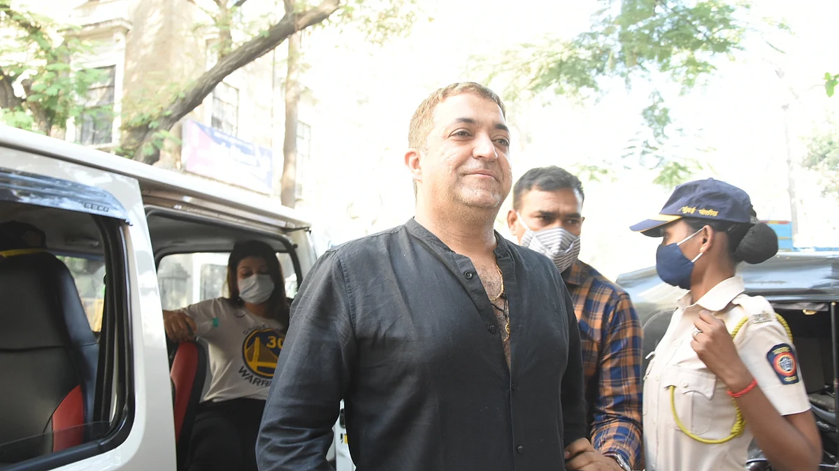 ڈرگ معاملہ: نواب ملک کے گرفتار داماد کے خلاف کارروائی جاری، این سی بی نے کی چھاپہ ماری