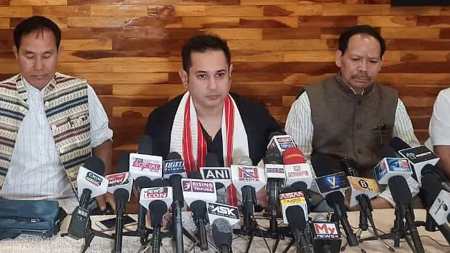 انتخابات سے عین قبل بی جے پی کو دھچکا! آئی پی ایف ٹی کا تریپورہ رائل سے اتحاد، علیحدہ ریاست کا مطالبہ