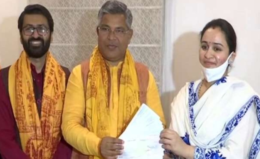 رام مندر تعمیر کے لئے ملائم سنگھ کی چھوٹی بہو اپرنا یادو نے دیئے 11 لاکھ روپے