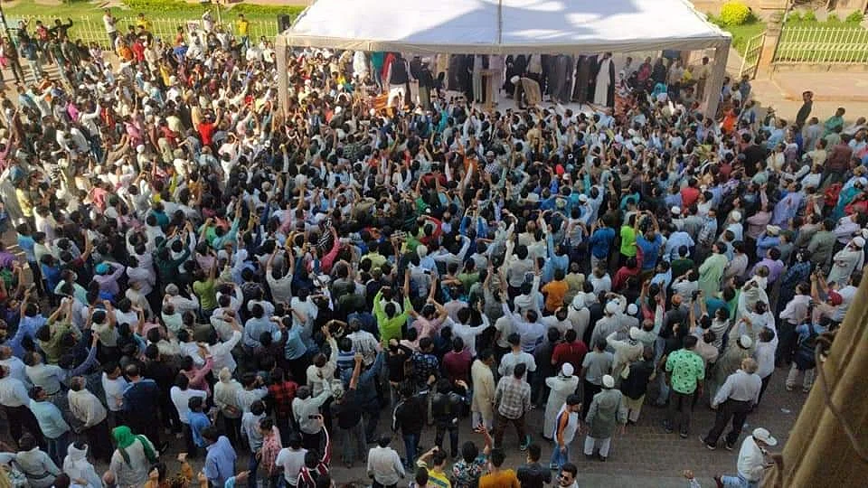 وسیم رضوی کے خلاف ملک بھر کے مسلمانوں میں سخت غم و غصہ، شکایات درج کرانے کا سلسلہ جاری