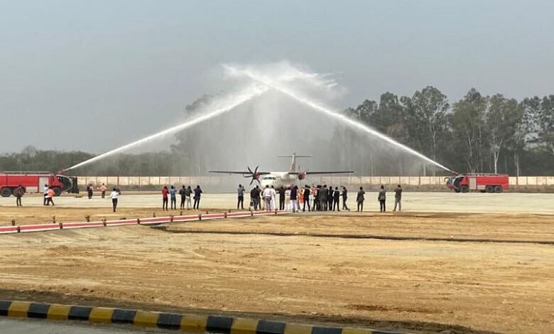 خاتون پائلٹ پونم یادو نے بریلی ائیرپورٹ سے بھری پہلی پرواز