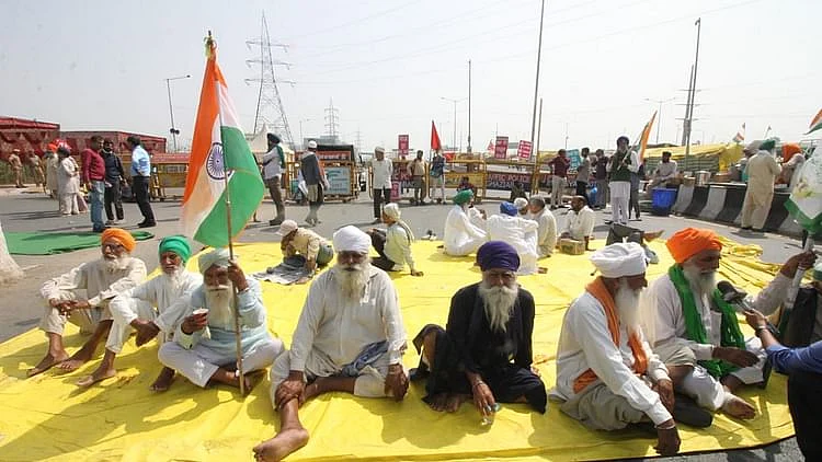 بھارت بند کو کسان لیڈروں نے بتایا کامیاب، سنیوکت کسان مورچہ نے لوگوں سے کہا ’شکریہ‘