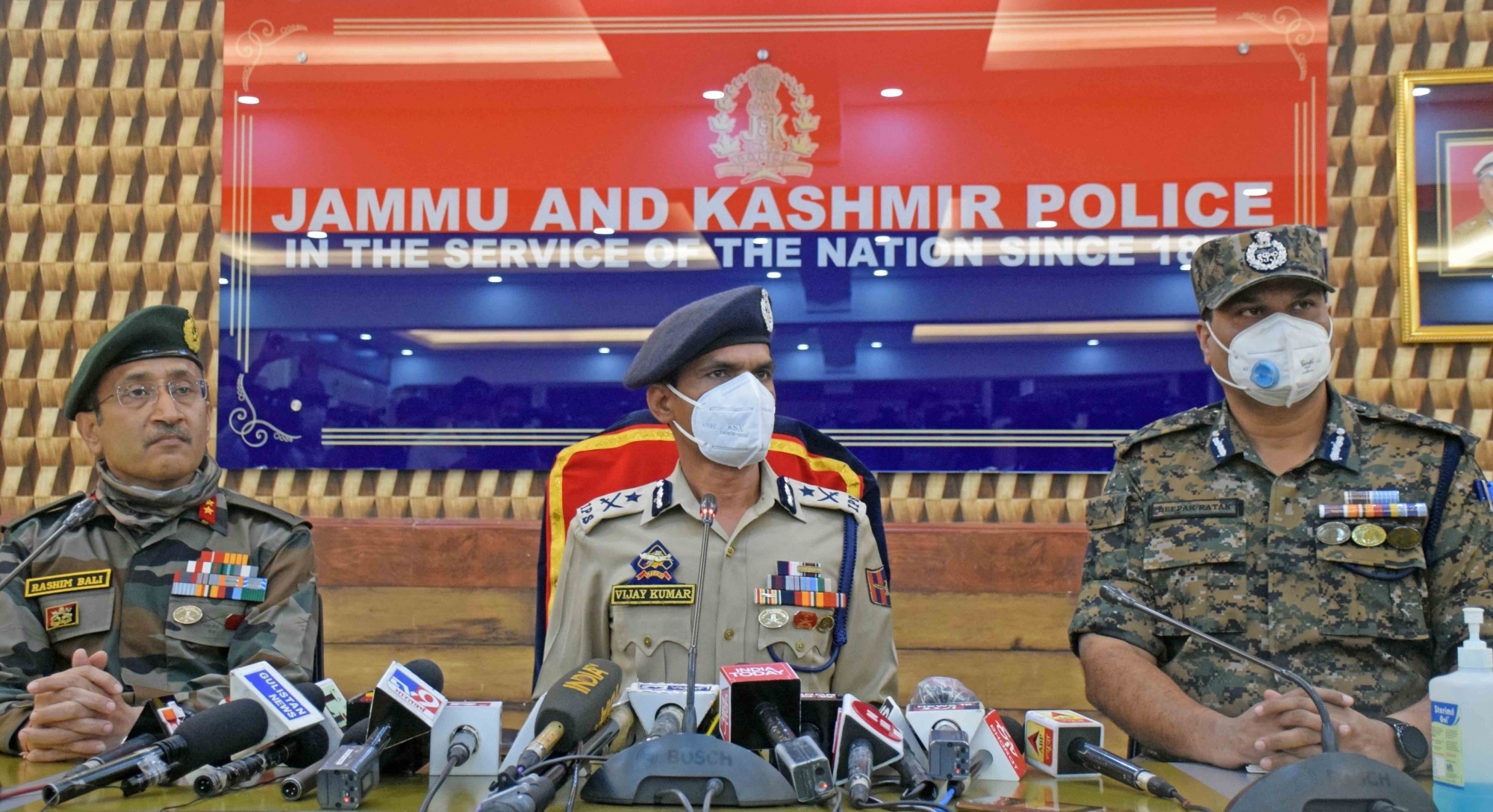 کشمیر: ’جامع مسجد واقعہ میں ملوث 39 نوجوان گرفتار، پتھراؤ کو برداشت نہیں کریں گے‘