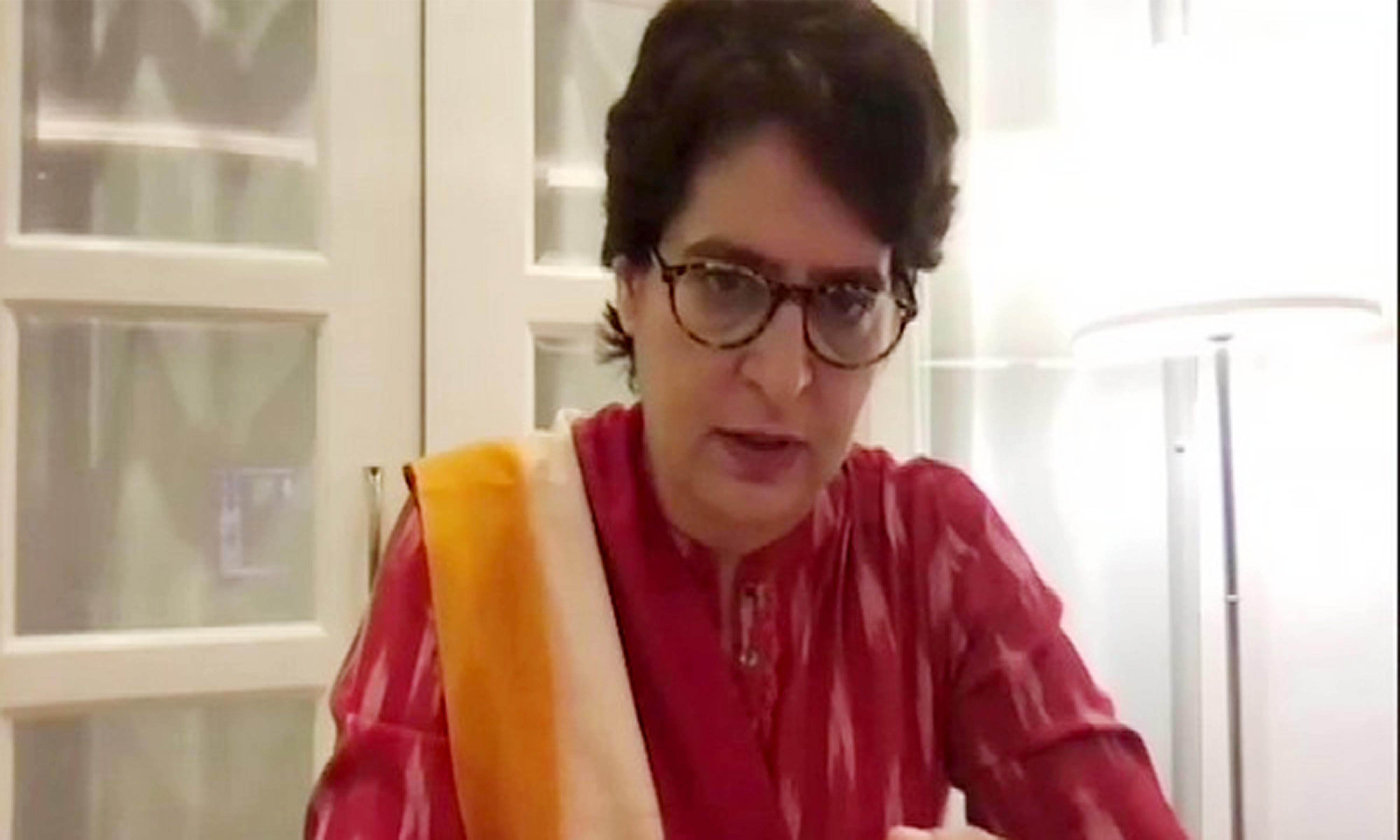 بڑے پیمانے پر ویکسین اور ادویات ایکسپورٹ کی گئیں، ملک کو ترجیح کیوں نہیں دی گئی! پرینکا گاندھی کا مودی حکومت پر حملہ