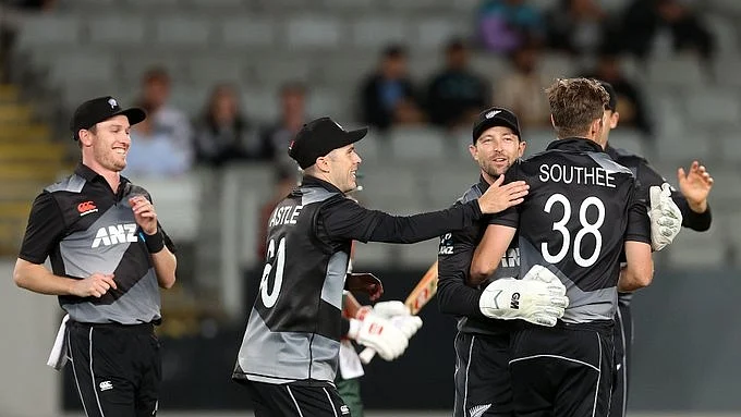 نیوزی لینڈ نے بنگلہ دیش کو کیا 3-0 سے کلین سوئپ