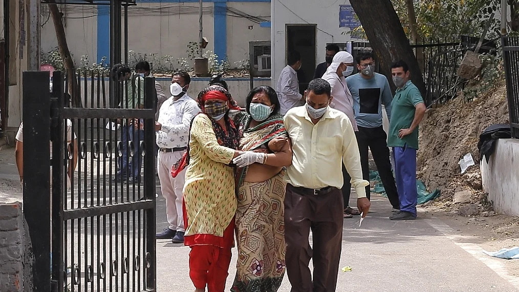 ہندوستان میں کورونا کا قہر جاری، ایک دن میں 4 لاکھ 14 ہزار سے زیادہ نئے معاملے