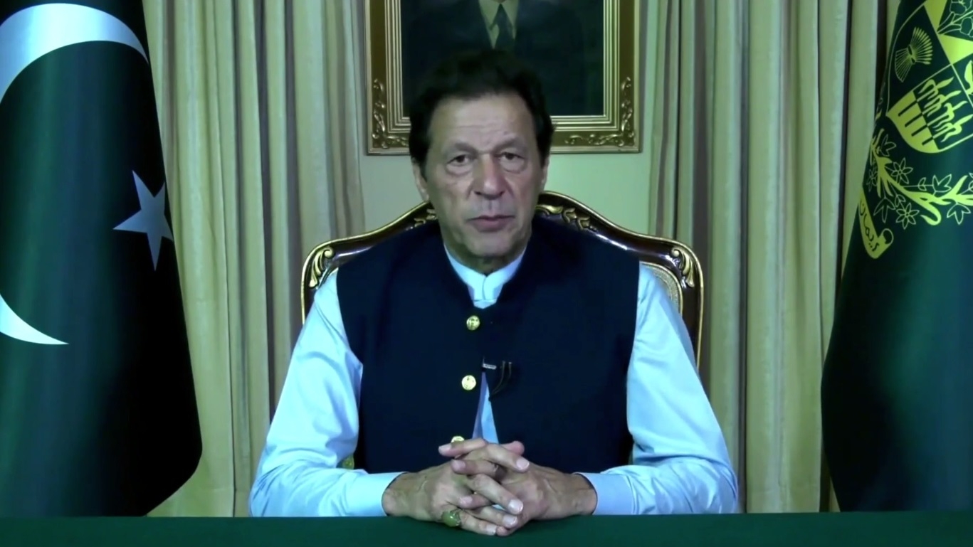 مشکل میں عمران خان، افغانستان میں امریکی فوج کی مدد پر عوام برہم، مظاہرے شروع