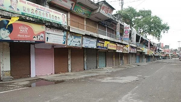 بہار میں لاک ڈاؤن کا زبردست اثر، سڑکیں سنسان، دکانیں بند، بے وجہ گھر سے نکلنے والوں پر لگا جرمانہ