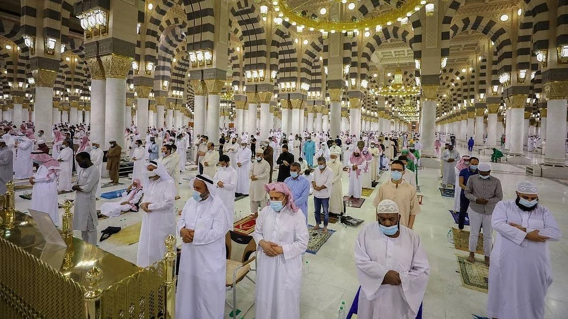 حرمین شریفین میں ماہ صیام کے آخری عشرے کے دوران زائرین کے لیے خصوصی انتظامات