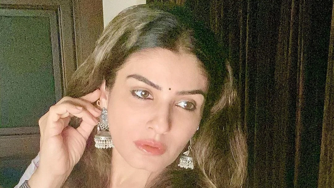 روینہ ٹنڈن نے دہلی کے لئے بھیجے 300 آکسیجن سلینڈر