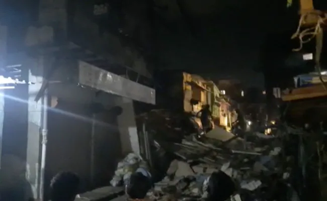 ممبئی میں بھاری بارش کے سبب عمارت زمیندوز، 11 افراد ہلاک، 18 زخمی