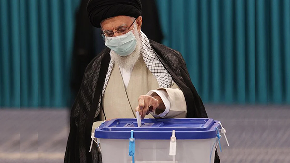 ایران: صدارتی انتخابات کے لئے پولنگ، روحانی اور خامنہ ای کی بھرپور انداز میں ووٹنگ کی اپیل
