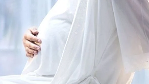 چینی سائنسدانوں کی خرافات سے دنیا حیران، مرد کو حاملہ کرنے کا دعویٰ!