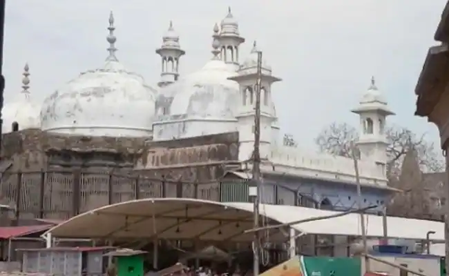 گیان واپی مسجد تنازعہ: مسلم فریق کی خیرسگالانہ پہل، مسجد سے ملحقہ زمین مندر کو سونپی