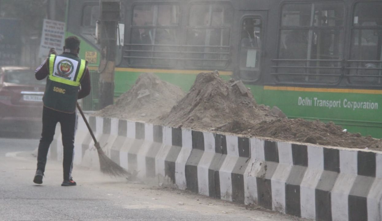بھارت: انسانی فضلہ ہاتھوں سے صاف کرنے کی روایت برقرار