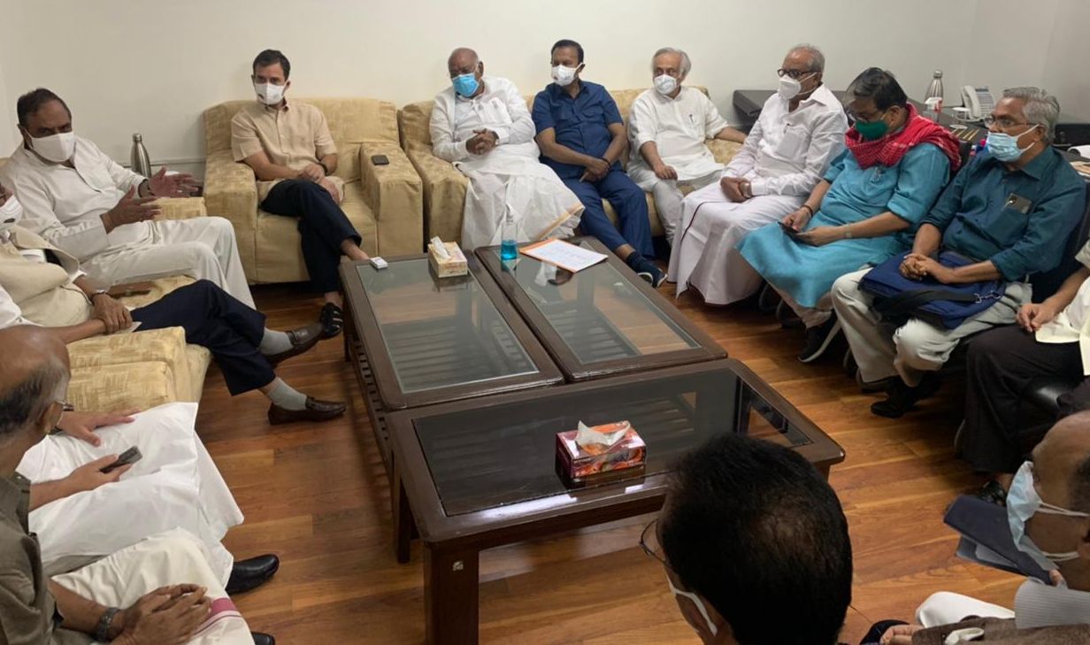مانسون اجلاس: حزب اختلاف کی جماعتیں حکومت کے خلاف متحد، آئندہ حکمت عملی کے لئے اجلاس کا انعقاد