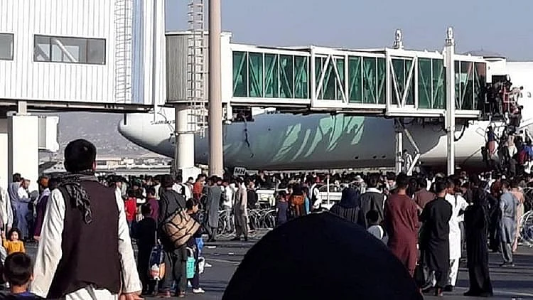 کابل ائیرپورٹ کی تصویر