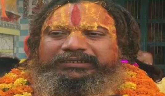 بھارت کو 2 اکتوبر تک ہندو راشٹر قرار نہیں دیا گیا تو ندی میں ڈوب کر ’جل سمادھی‘ لے لوں گا: پرمہنس