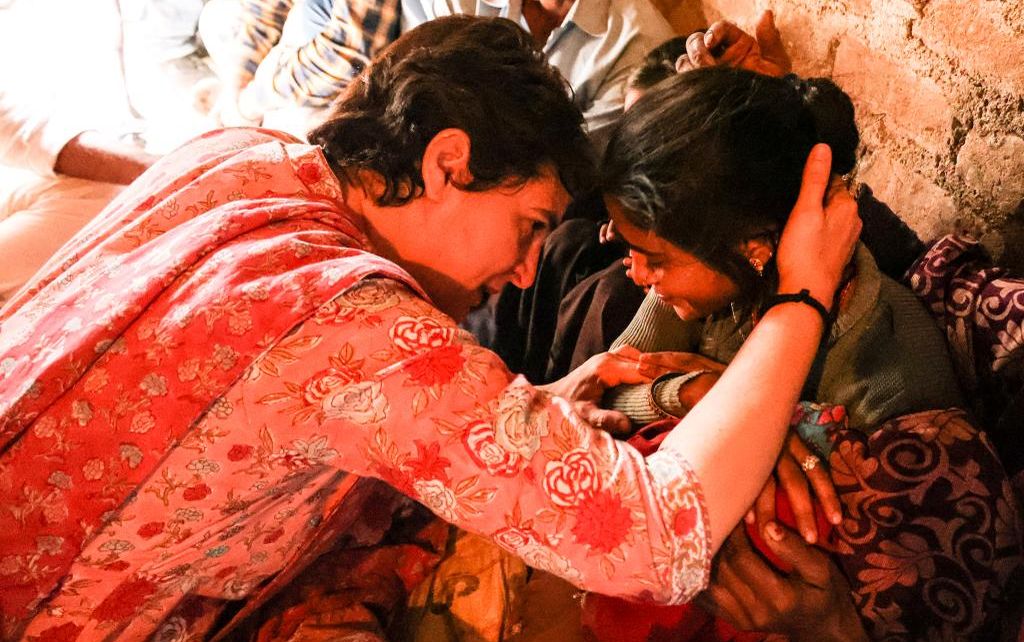 کالابازاری سے پیدا ہونے والا بحران کسانوں کی جان لے رہا ہے: پرینکا گاندھی