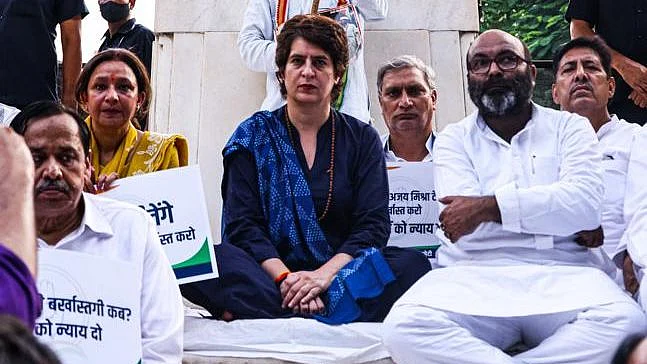 پرینکا گاندھی، تصویر ٹوئٹر@INCIndia