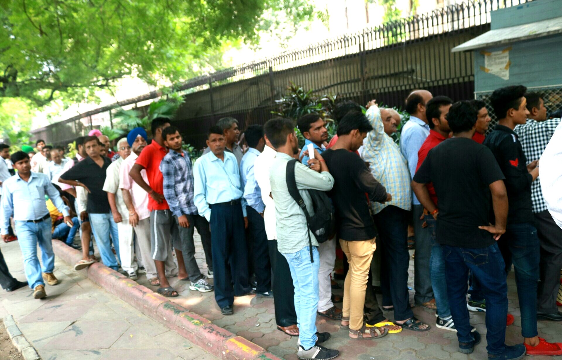 نوٹ بندی کا فیصلہ، جس کے فائدے عوام کو آج تک سمجھ میں نہیں آئے... سید خرم رضا