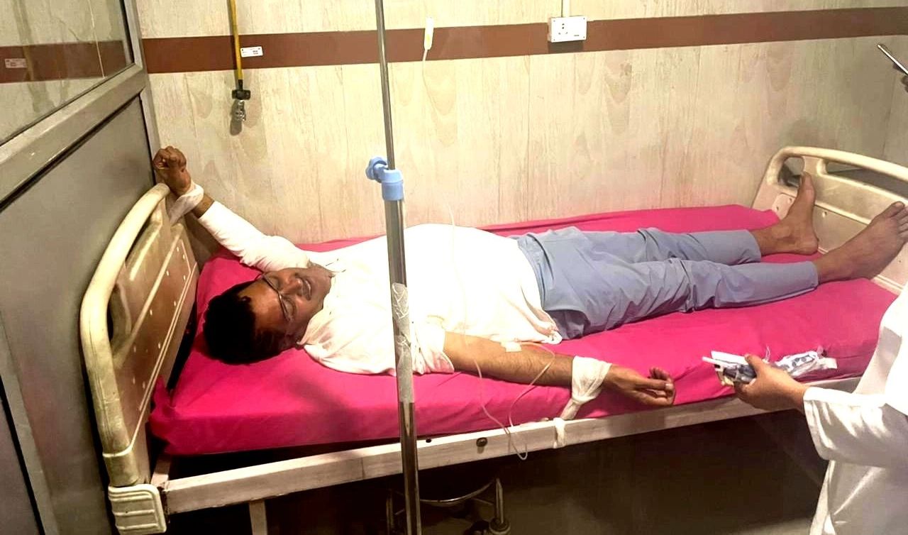 یو پی: استعفیٰ دینے والے سماجوادی پارٹی کے رکن اسمبلی کو پولیس نے جبراً اسپتال میں کرایا داخل