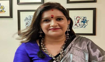 پرینکا چترویدی نے راجیہ سبھا سے معطلی کے خلاف سنسد ٹی وی سے استعفی دیا