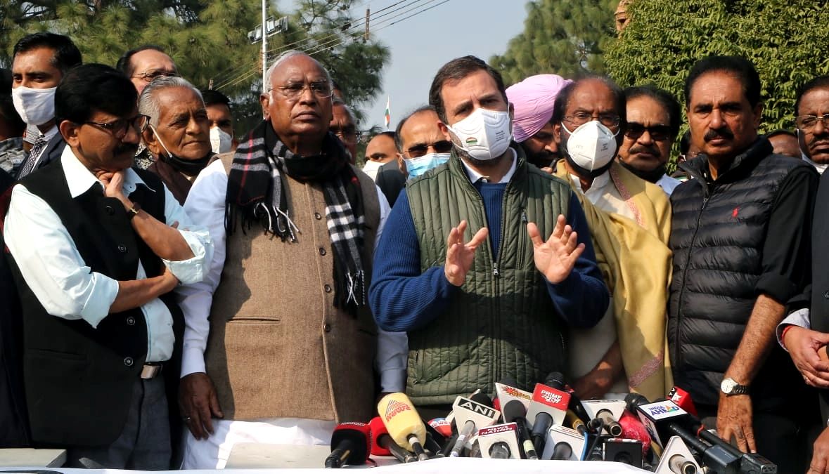 معطل اراکین پارلیمنٹ کی بحالی اور اجے مشرا کےاستعفی کے لیے اپوزیشن کا مارچ