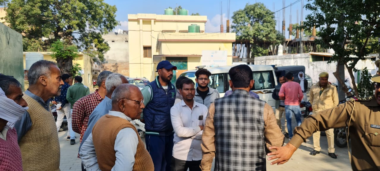 شرمناک! پریکٹیکل کے بہانے طالبات کو بوقت شب اسکول میں روک کر چھیڑخانی، 17 دن بعد رپورٹ درج، انسپکٹر معطل، اسکول منیجر گرفتار