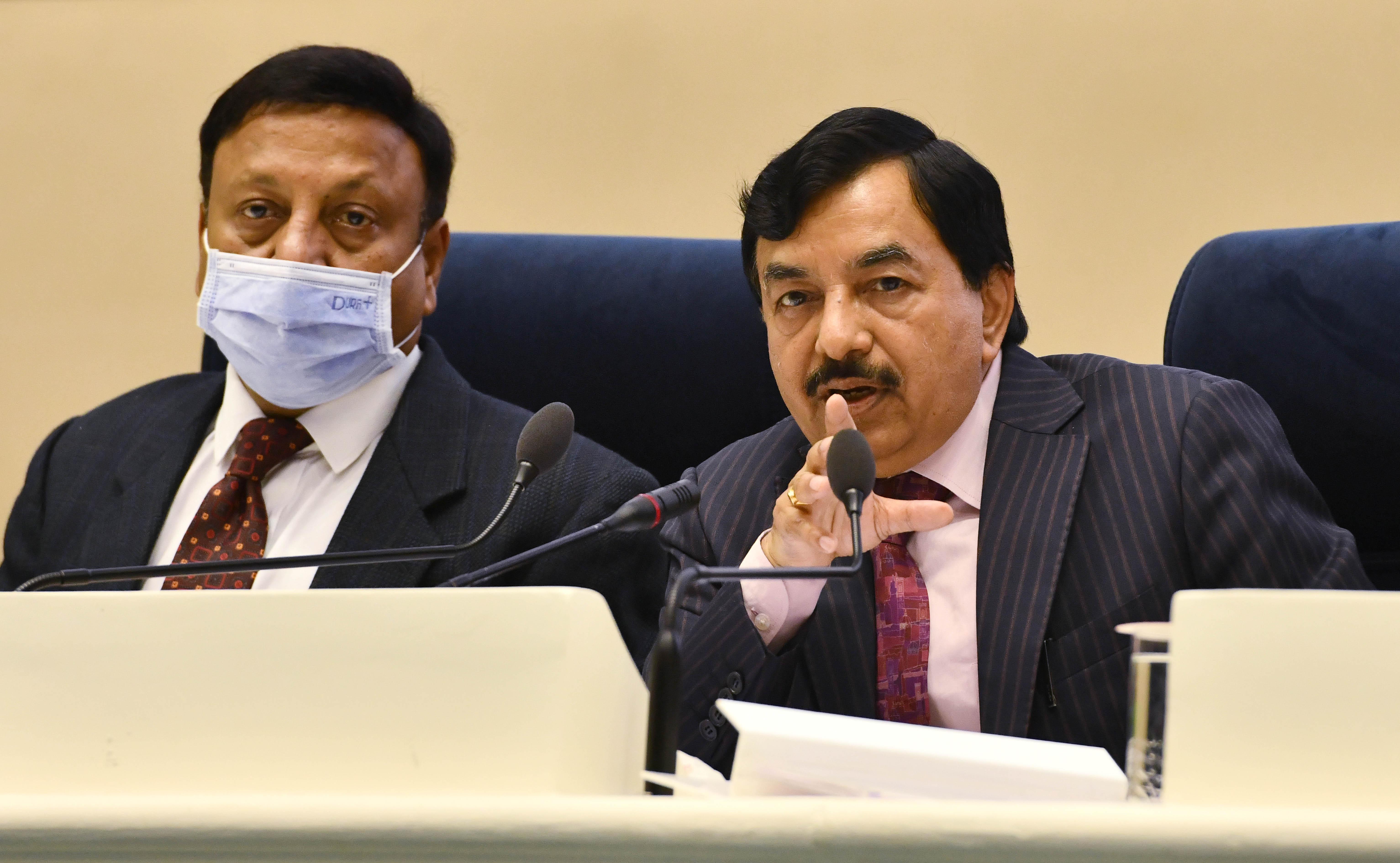 آئندہ انتخابات میں 690 پولنگ اسٹیشن کا انتظام مکمل طور پر خواتین کارکنوں کے ہاتھ میں ہوگا: الیکشن کمیشن