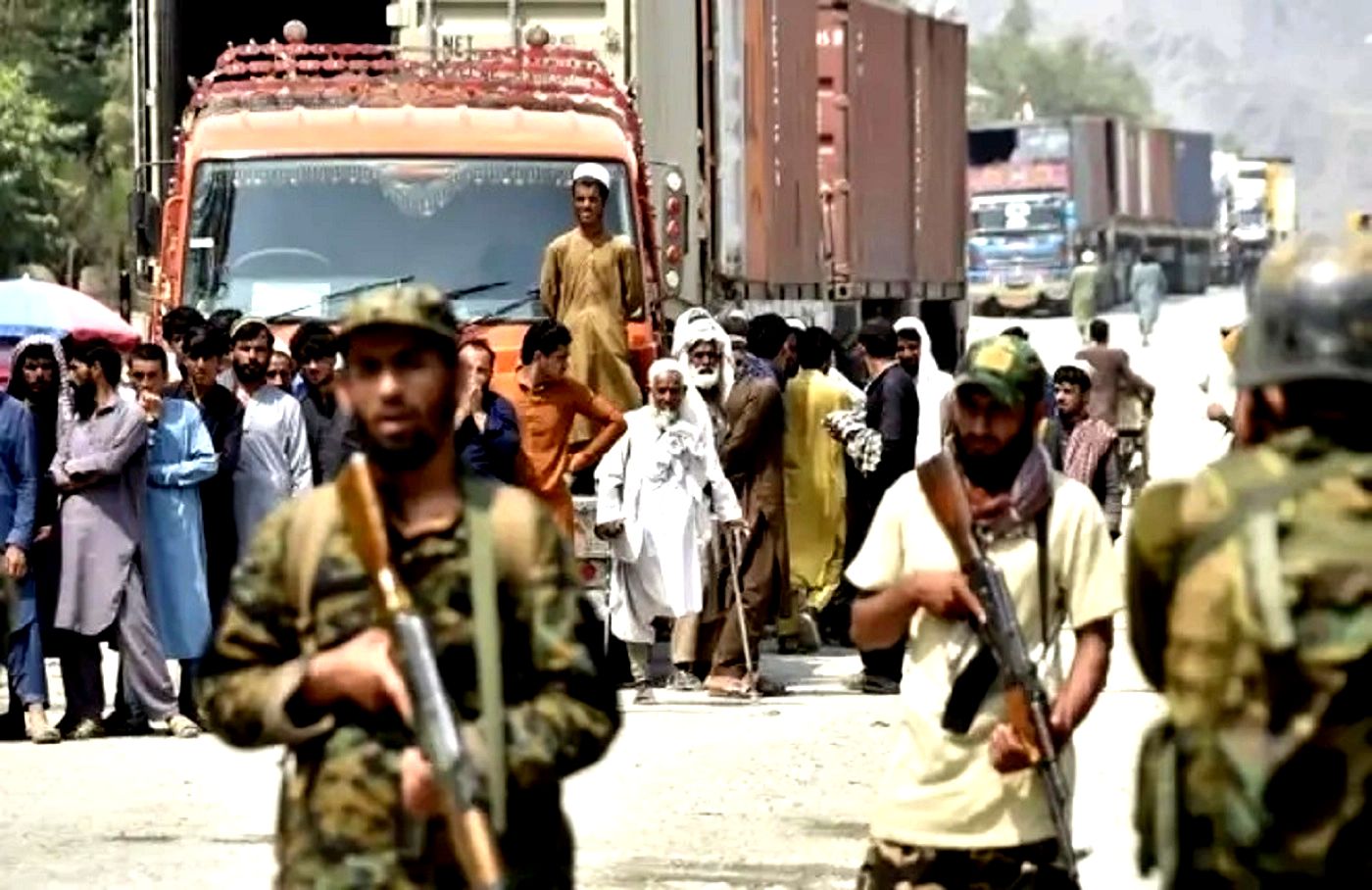 پاکستان پر حملے کی تیاری کر رہا طالبان، دورنڈ لائن پر باڑ کو لے کر کشیدگی