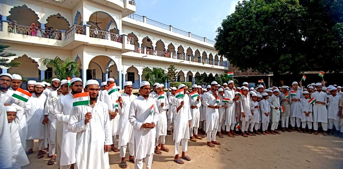 ملک کے آئین کے تحفظ کے تئیں ہماری ذمہ داری کی یاد دلاتا ہے جشن یوم جمہوریہ: مولانا حکیم الدین قاسمی