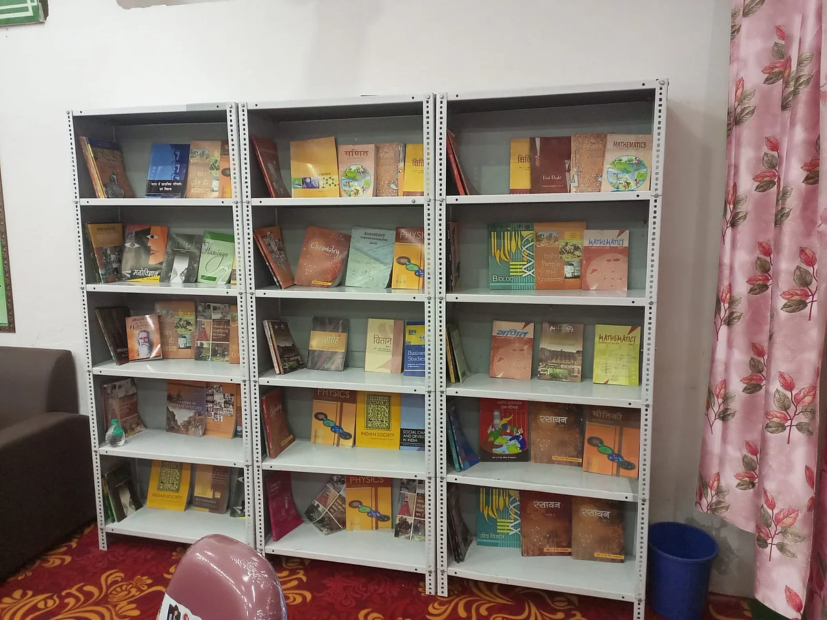 کونسلر چودھری زبیر احمد نے اپنے وارڈ میں قائم کی لائبریری، مخالفین کو دیا کرارا جواب