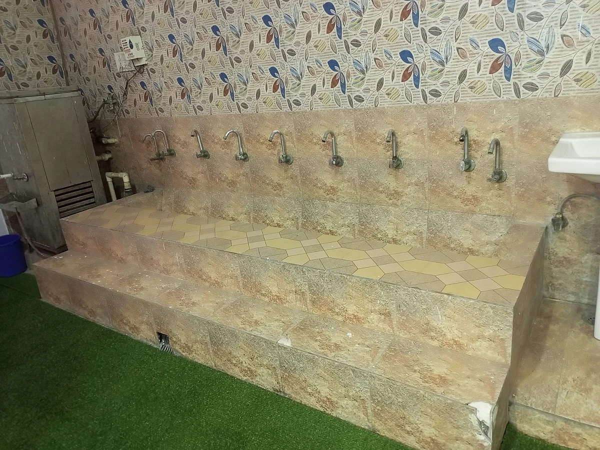 کونسلر چودھری زبیر احمد نے اپنے وارڈ میں قائم کی لائبریری، مخالفین کو دیا کرارا جواب