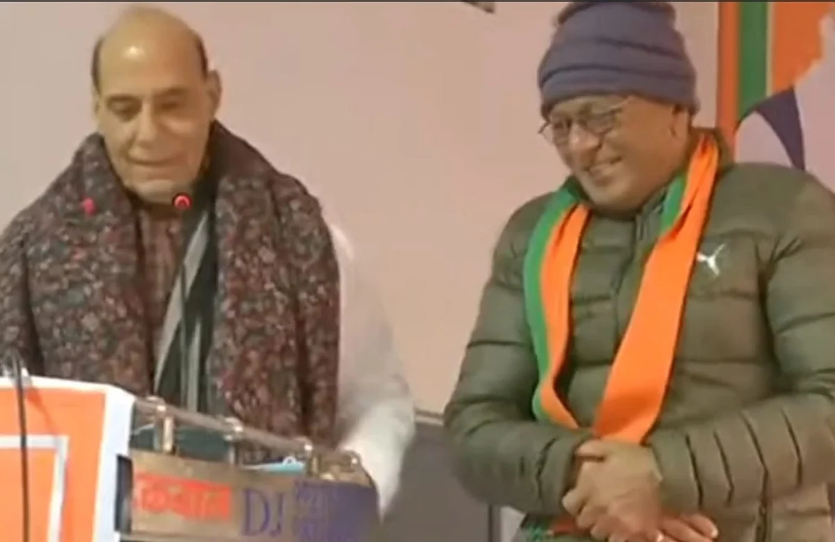 راجناتھ سنگھ کے ساتھ مرادآباد کی کانٹھ اسمبلی سیٹ سے بی جے پی کے امیدوار راجیش کمار چنّو