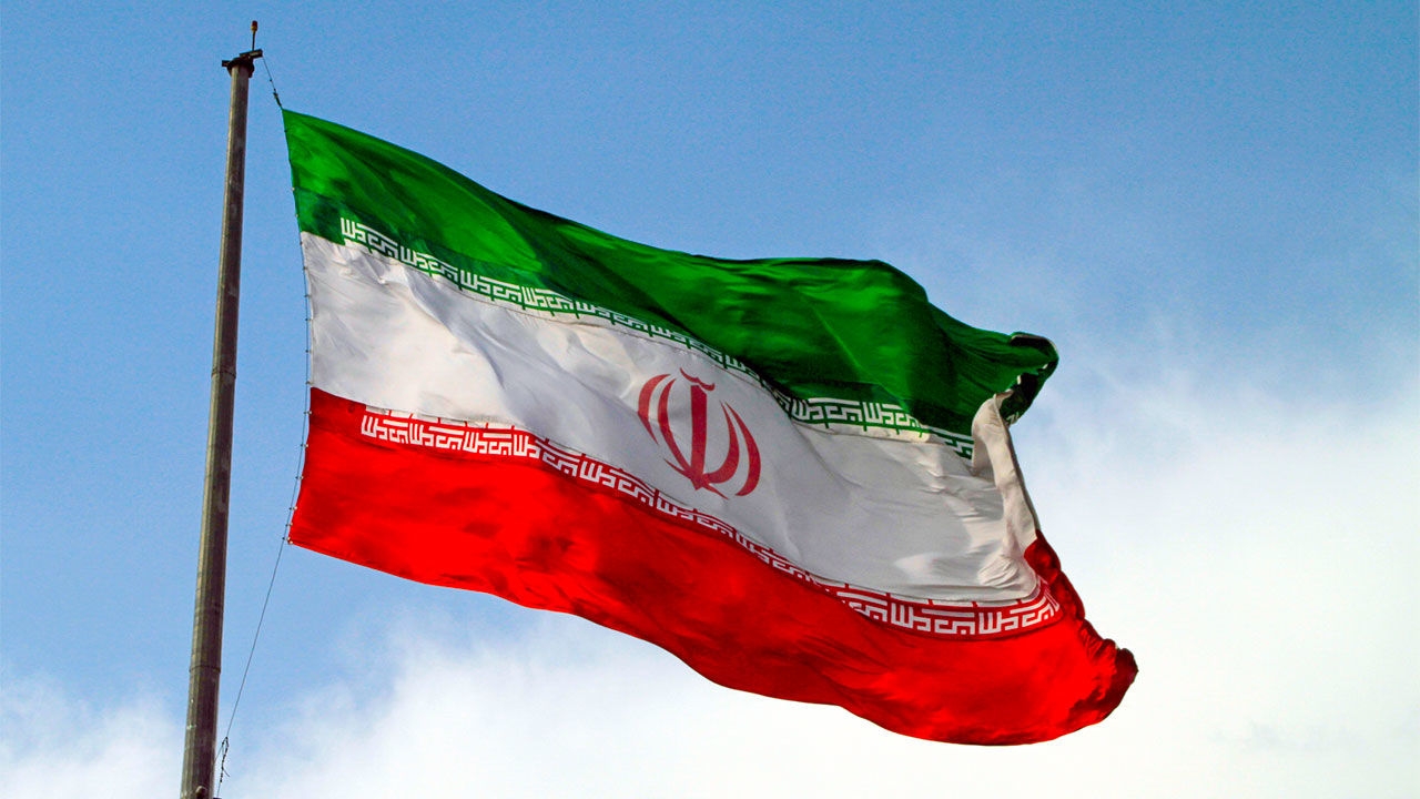 امریکہ اور ایران کے تعلقات میں تبدیلی، امریکہ نے ایران پر عاید پابندیاں ہٹانا شروع کر دیں