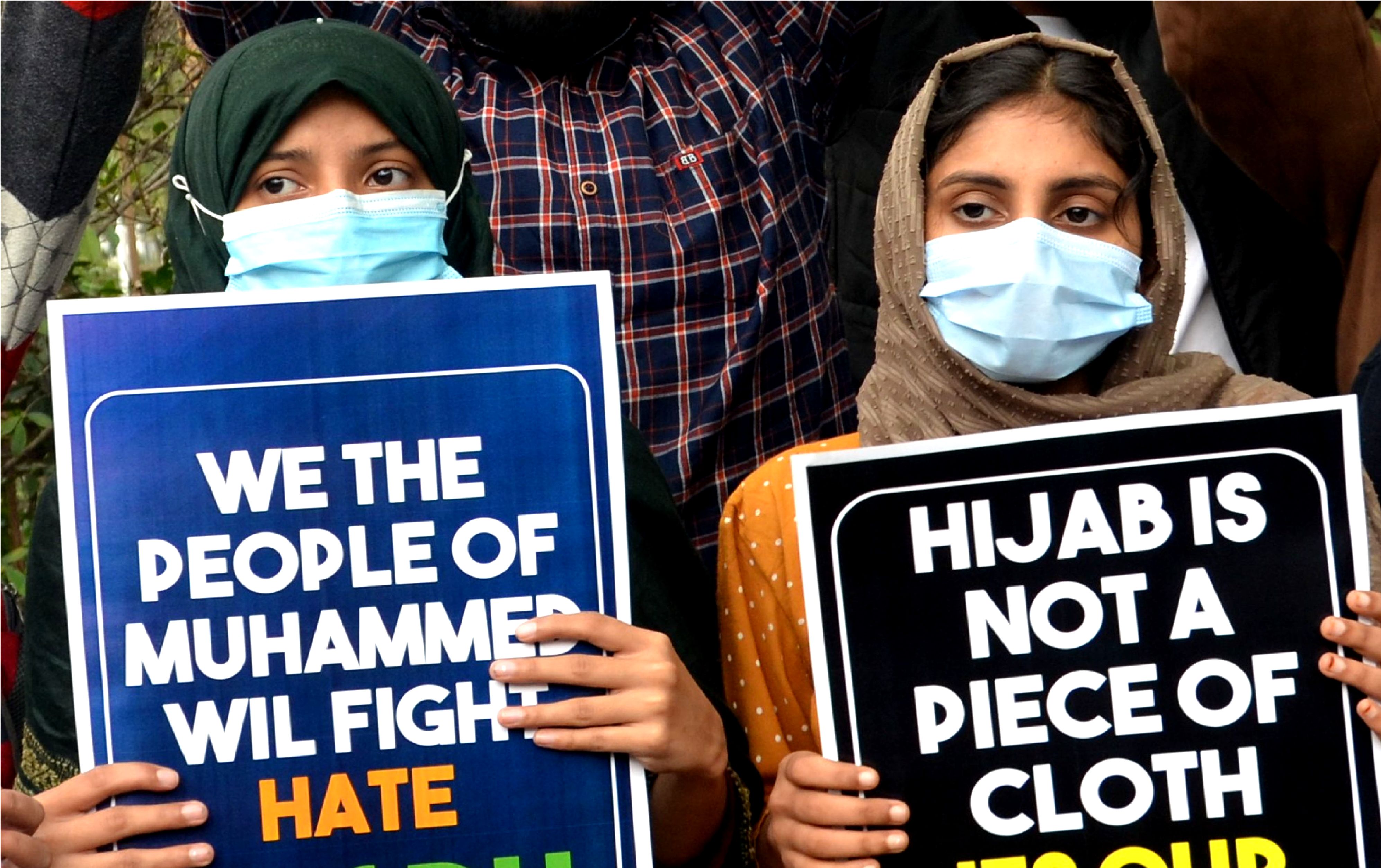 حجاب تنازعہ: پھونکوں سے یہ چراغ بجھایا نہ جائے گا