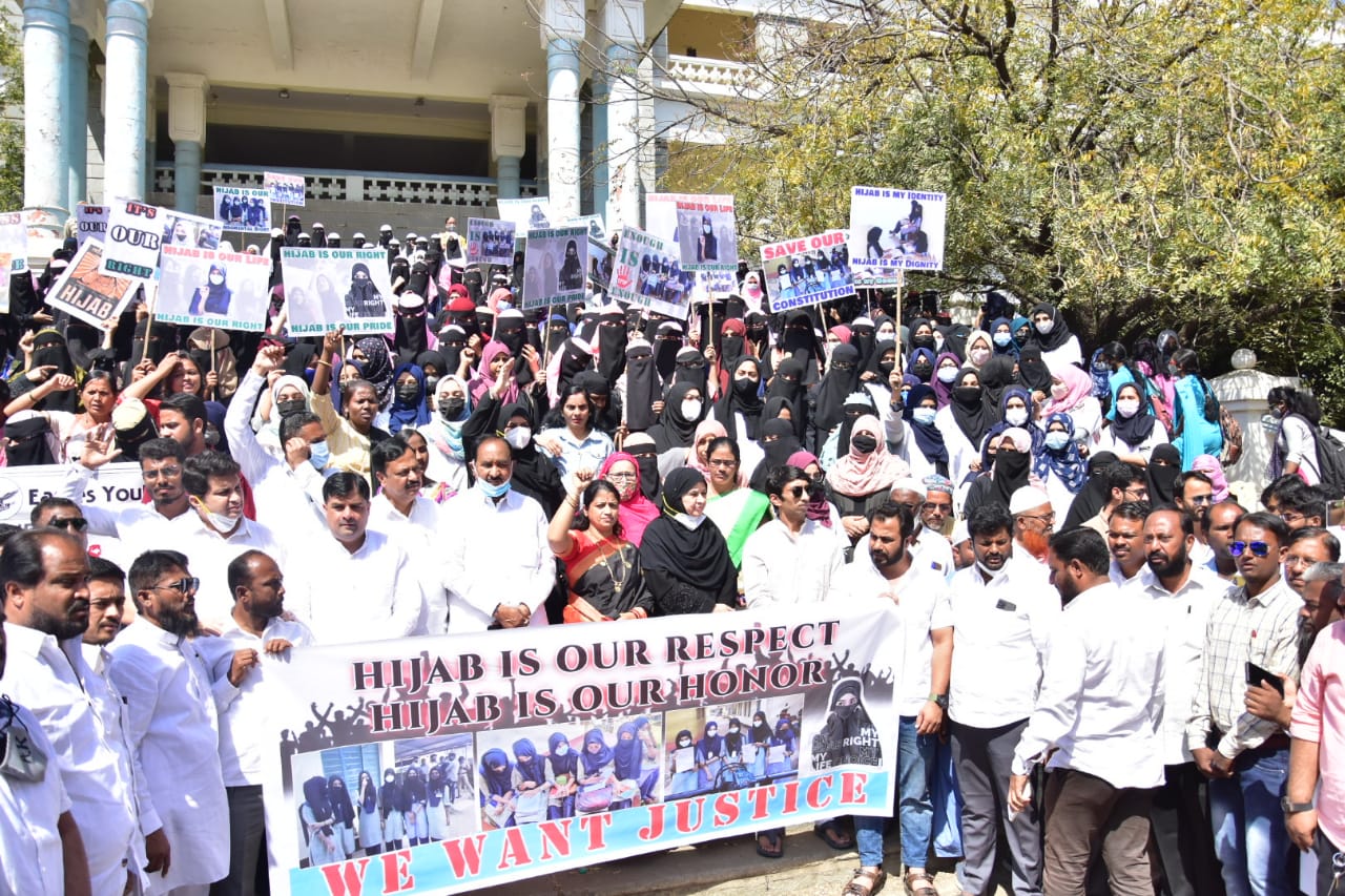 کرناٹک: میں حجاب پہنتی ہوں، کوئی روک سکے تو روک لے، کانگریس کی رکن اسمبلی کنیز فاطمہ