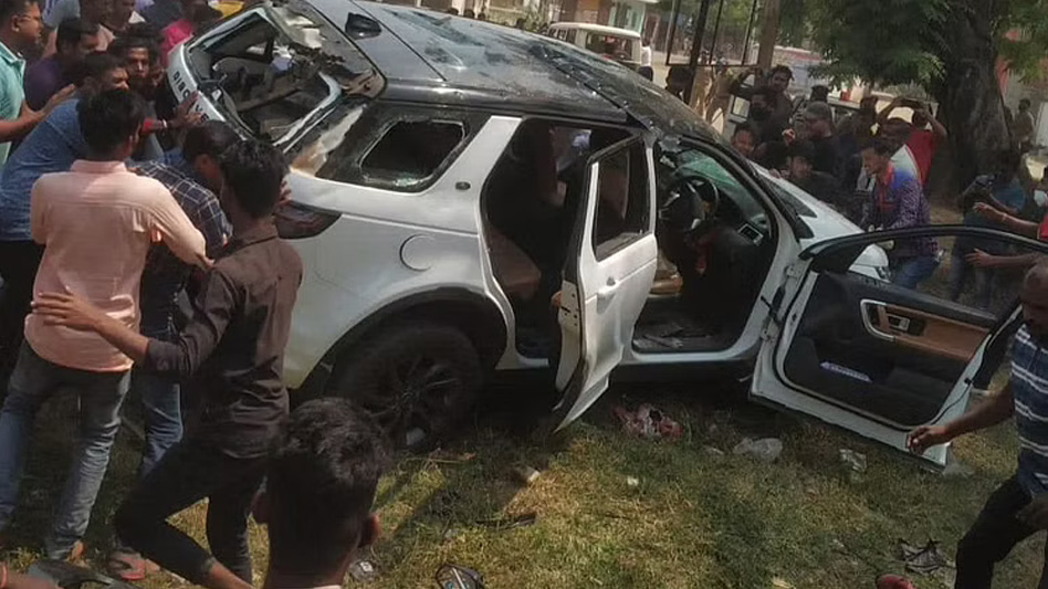 اڈیشہ: رکن اسمبلی نے بھیڑ پر چڑھائی کار، 10 پولیس اہلکار سمیت کئی زخمی