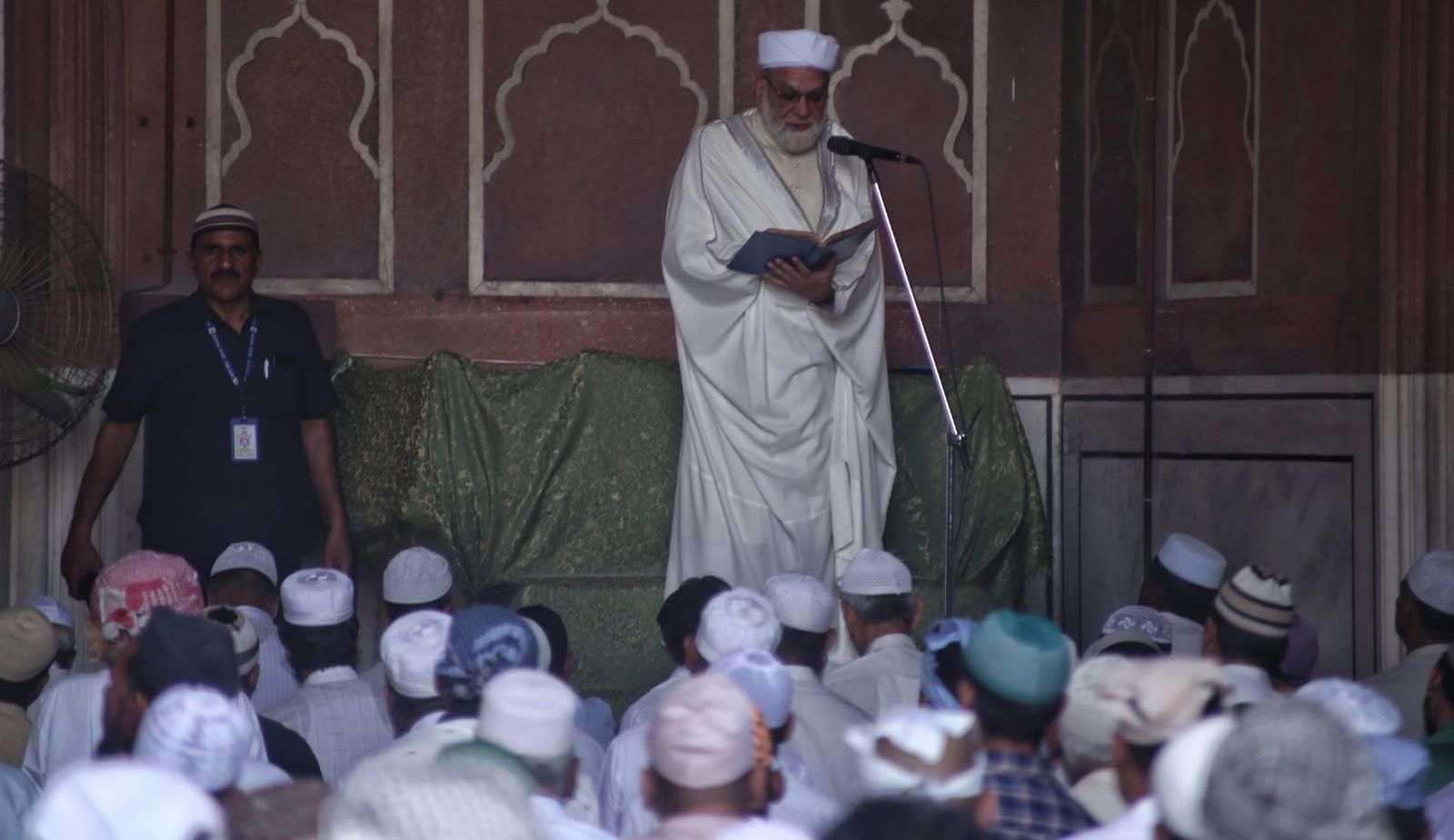 دہلی: جامع مسجد کے شاہی امام فرقہ وارانہ ماحول پر ناراض، وزیر اعظم، وزیر داخلہ سے ملاقات کے لئے مانگیں گے وقت