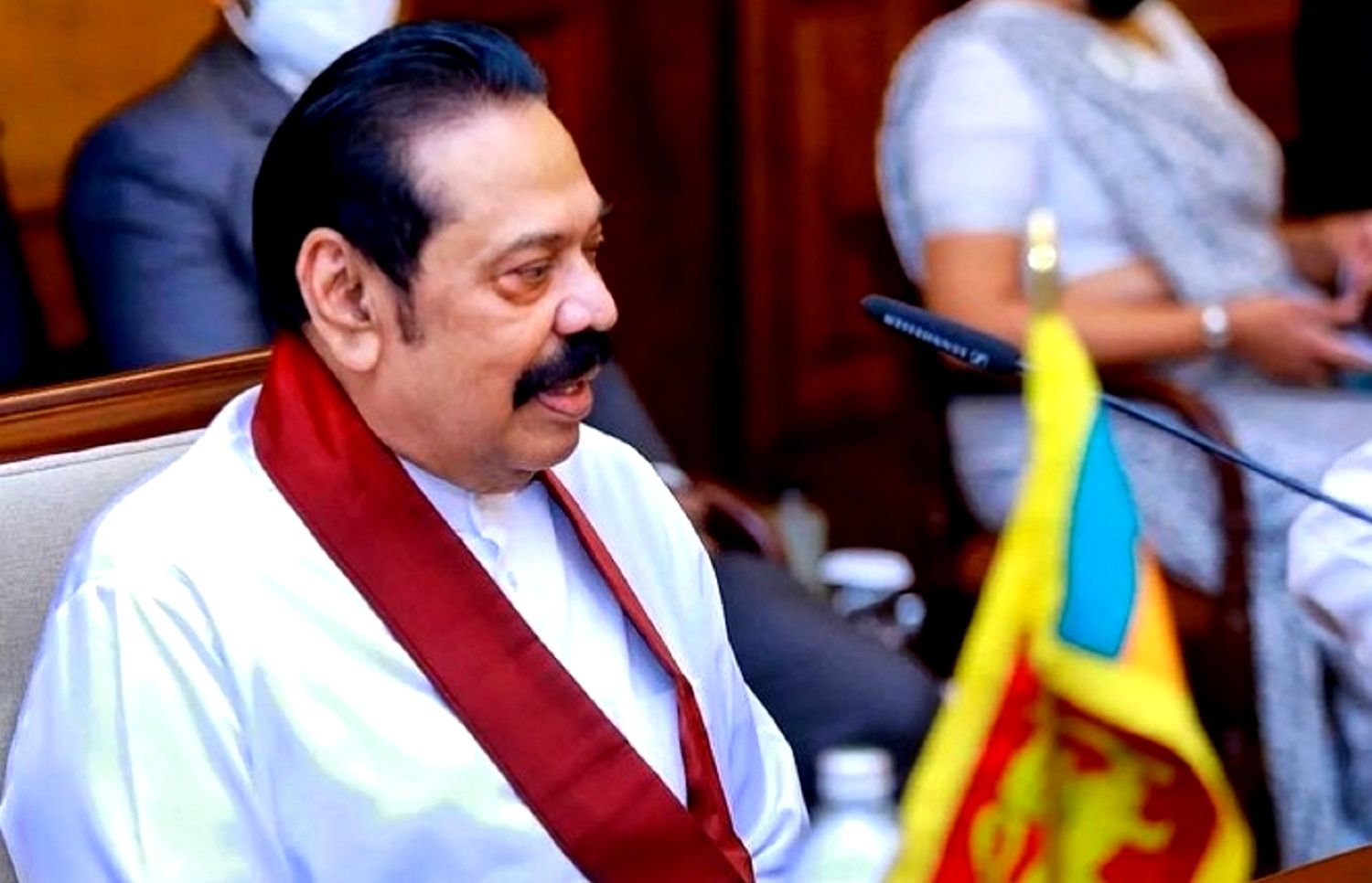 مہندا راج پکشے اور ان کے 15 ساتھی ملک چھوڑ کر نہیں جا سکتے: عدالت