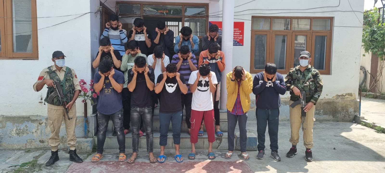 یاسین ملک کے گھر کے باہر ملک مخالف نعرہ بازی کرنے والے کلیدی ملزم سمیت 19 گرفتار: پولیس