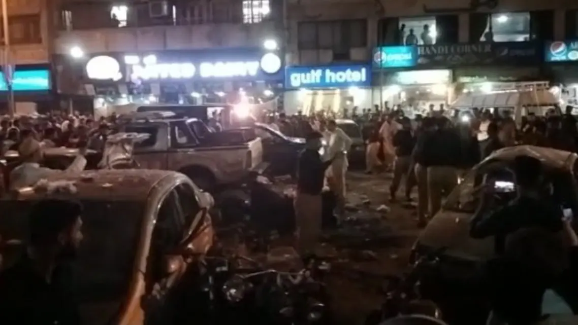 پاکستان: کراچی کے علاقے صدر میں بم دھماکہ، ایک شخص جان بحق، 13 زخمی