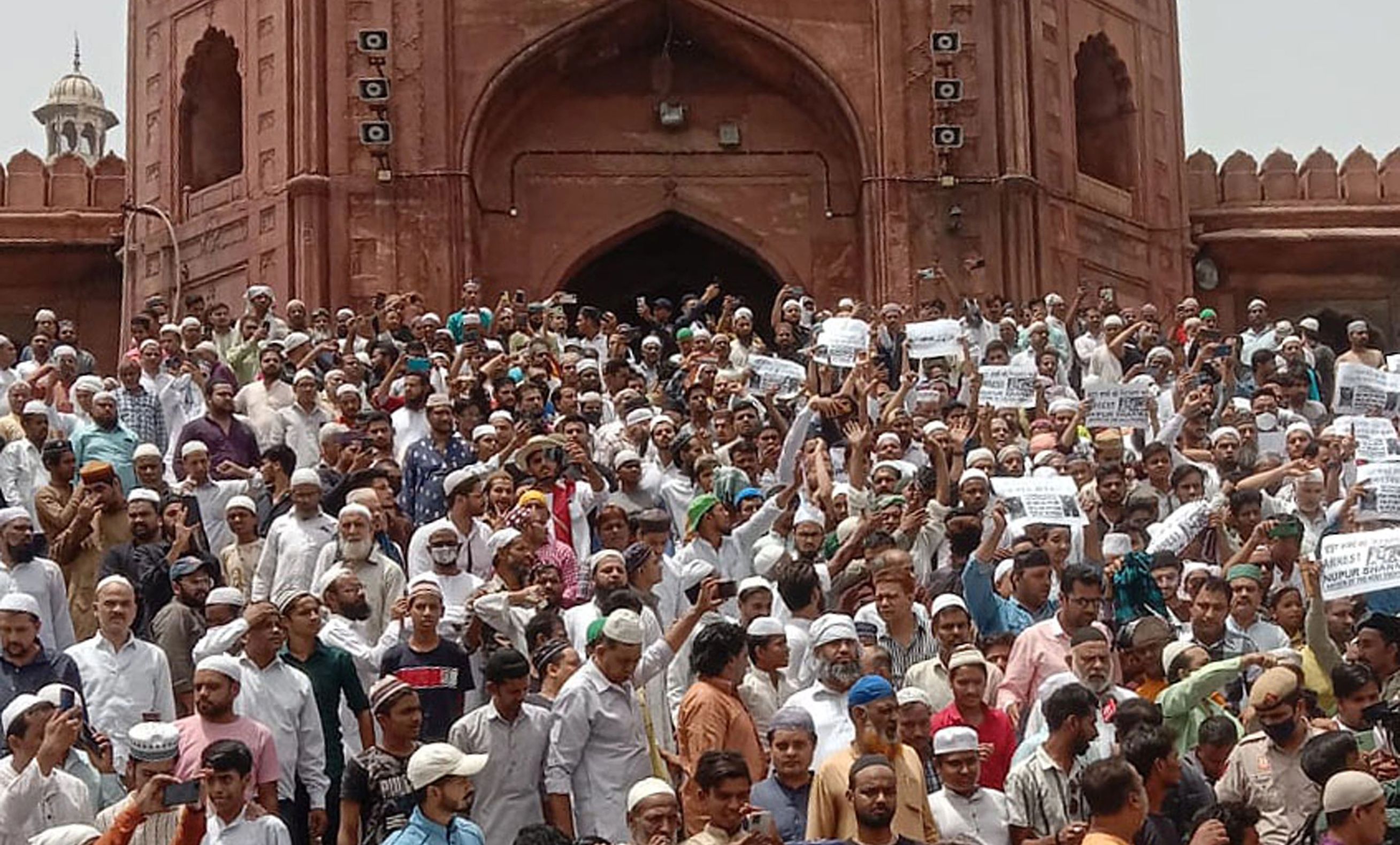 توہین رسالتؐ: جامع مسجد پر احتجاج کے سلسلہ میں دہلی پولیس کی کارروائی، دو گرفتار