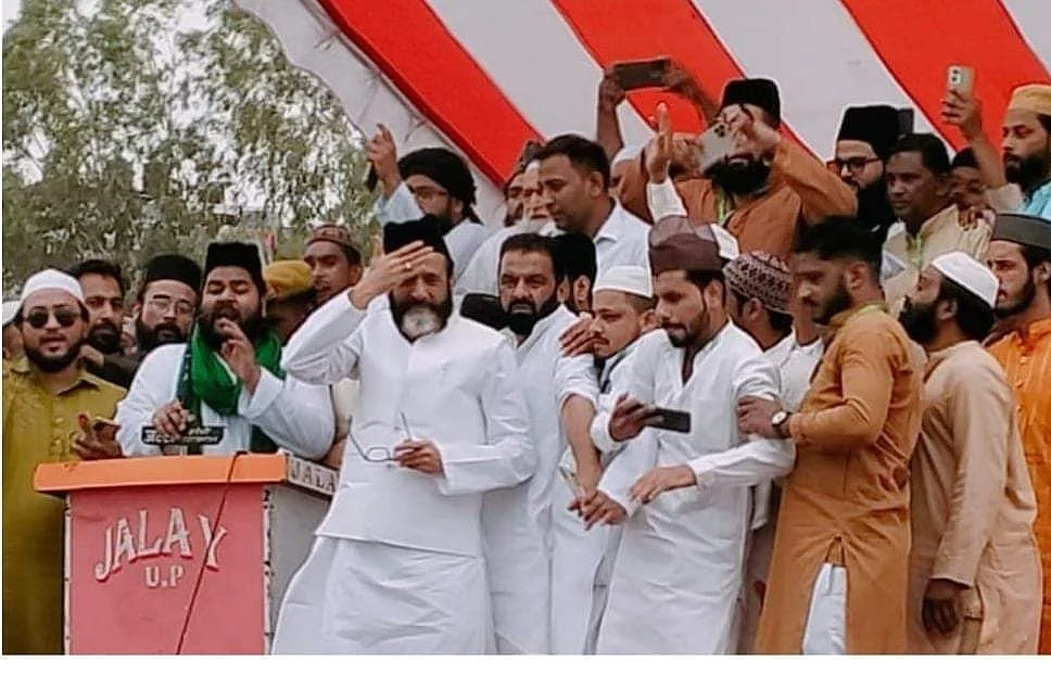 بریلی: توہین رسالتؐ کے خلاف ایک لاکھ افراد کا احتجاج، نوپور شرما کی گرفتاری کا مطالبہ