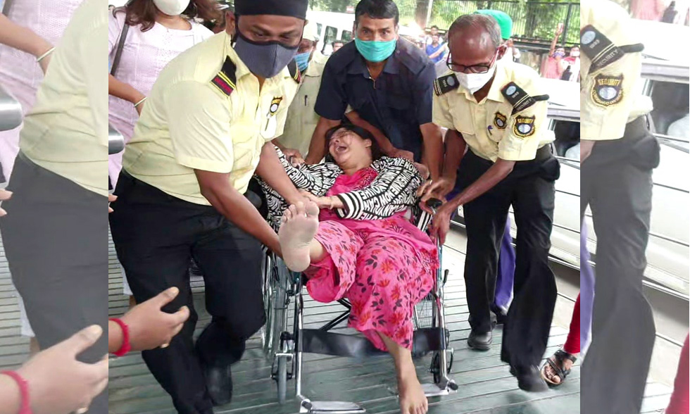 بنگال ٹیچر بھرتی گھوٹالہ: ای ڈی کو ارپیتا مکھرجی کے 8 بینک کھاتوں سے 8 کروڑ کے لین دین کا انکشاف