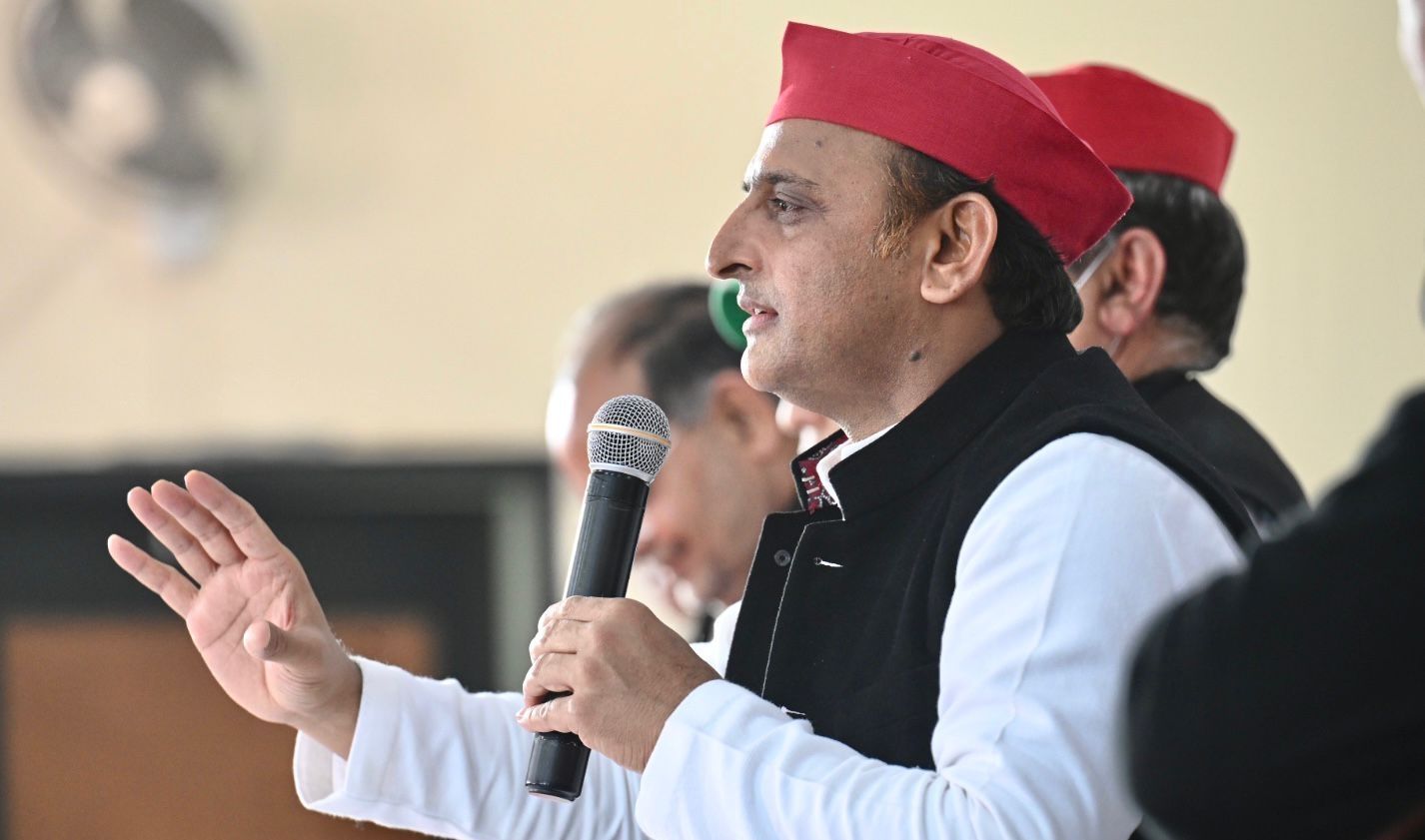 اکھلیش پہنچے بندیل کھنڈ ایکسپریس وے، کوالٹی پر اٹھائے سوال
