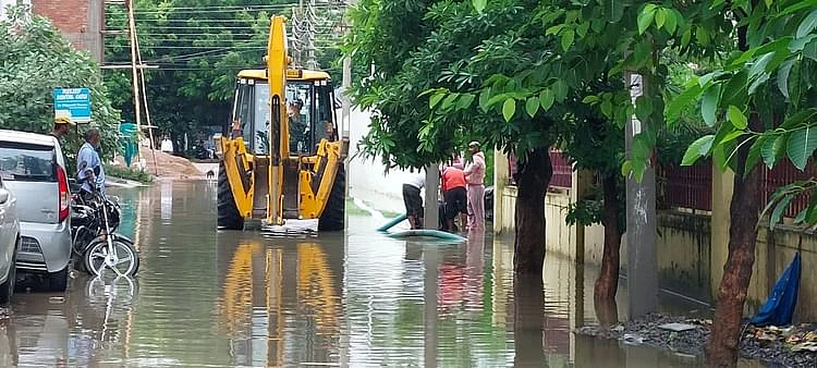 تصویر یو آر کمار